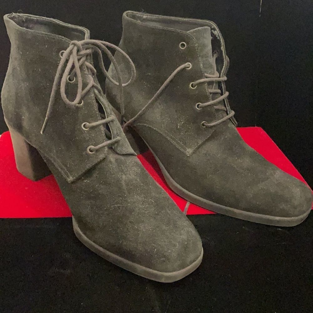 AEROSOLS booties black suede. Size 9